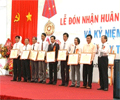 Thủy điện Thác Mơ đón nhận huân chương lao động hạng II