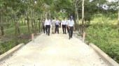 Bình Long phấn đấu hoàn thành 80 km đường giao thông nông thôn