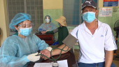 144 tiểu thương các chợ trên địa bàn thị xã Bình Long được tiêm vắc xin phòng Covid-19