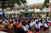 Trường Tiểu học An Lộc A phát động phong trào “Heo đất tình thương”