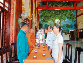 Phường Phú Thịnh tổ chức thăm, chúc mừng, tặng quà các cơ sở Phật giáo nhân dịp Đại lễ Phật đản năm 2024 – Phật lịch 2568