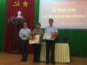 Phú Đức trao huy hiệu 30, 45, 55 năm tuổi Đảng