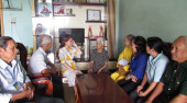 UBMTTQ phường Phú Thịnh tặng 20 phần quà gia đình chính sách