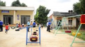 Hội LHTN thị xã Bình Long trao công trình vui chơi cho thiếu nhi