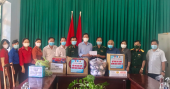 Lãnh đạo thị xã Bình Long thăm tặng quà tiếp sức các Đồn biên phòng chống dịch Covid-19