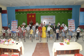 Hội Khuyến học Thanh Lương khen thưởng, trao xe đạp, trao điện thoại cho học sinh khó khăn trên địa bàn