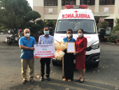 Nhóm thiện nguyện Giang Kim Cúc hỗ trợ thị xã Bình Long xe cứu thương phòng, chống dịch bệnh Covid – 19