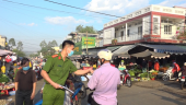 Công an thị xã Bình Long ra quân tuyên truyền phòng chống tội phạm, phòng chống cháy nổ