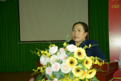 Lãnh đạo thị xã Bình Long tặng quà các hộ tiểu thương chợ Thanh Lương bị hỏa hoạn