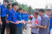 Đoàn Thanh niên phường Hưng Chiến phối hợp trường THCS An Lộc tổ chức về địa chỉ Di tích lịch sử đặc biệt Bộ chỉ huy Miền Tà Thiết và kết nạp đoàn viên mới