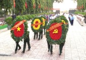 Thị xã Bình Long viếng nghĩa trang liệt sỹ nhân dịp kỷ niệm 48 năm ngày giải phóng miền Nam