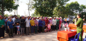 Công an Bình Long: Trao 270 phần quà Tết cho các hộ nghèo xã Thanh Lương