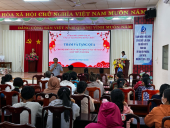 Tổ Đại biểu HĐND thị xã Bình Long tặng quà cho các hộ có hoàn cảnh khó khăn trên địa bàn phường Hưng Chiến