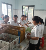 NHỮNG SUẤT ĂN MIỄN PHÍ CỦA CÂU LẠC BỘ TIỂU THƯƠNG XÃ THANH LƯƠNG ĐỒNG HÀNH CÙNG BỆNH NHÂN TẠI TRUNG TÂM Y TẾ THỊ XÃ BÌNH LONG
