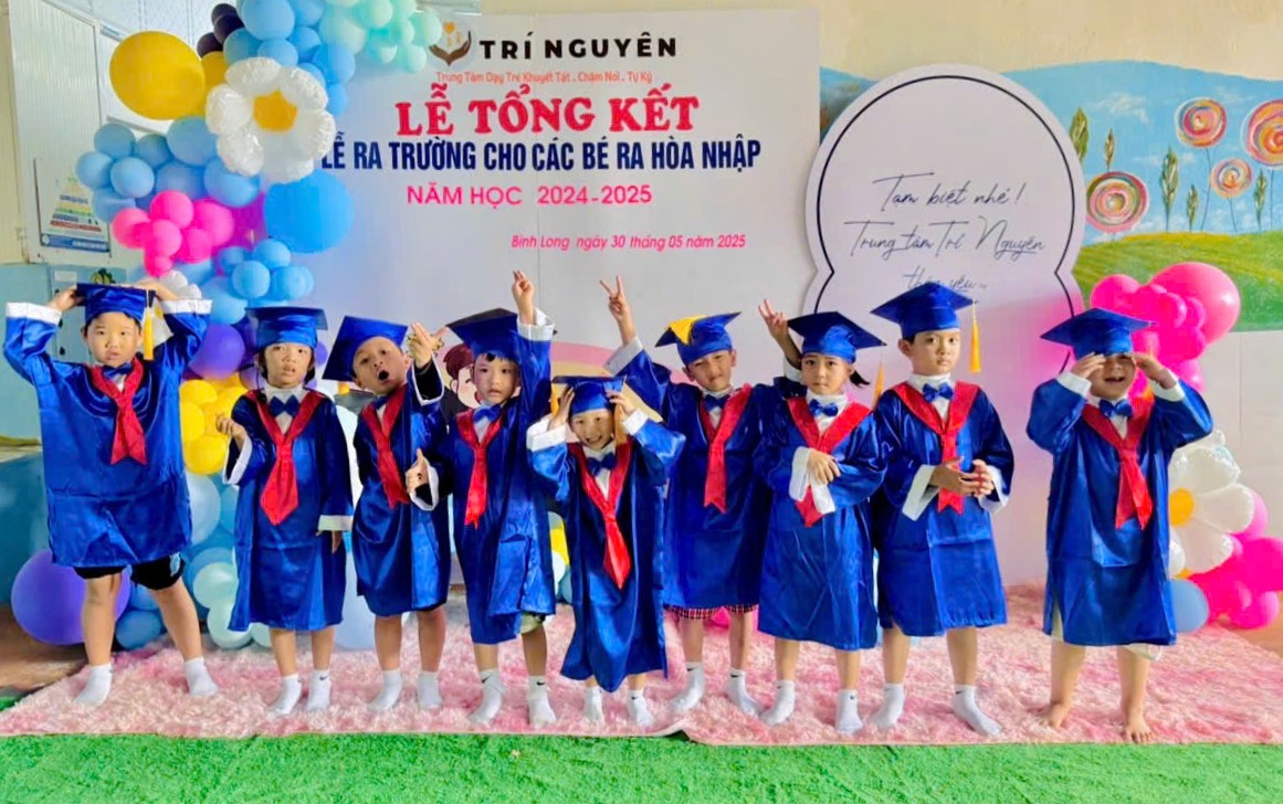 Trung tâm Trí Nguyên tổ chức lễ tốt nghiệp, ra trường cho học sinh hòa nhập  năm học 2024 - 2025